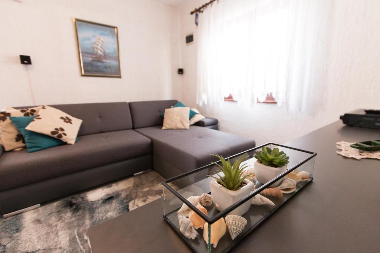Holiday House Tara Vila Vir Exterior foto