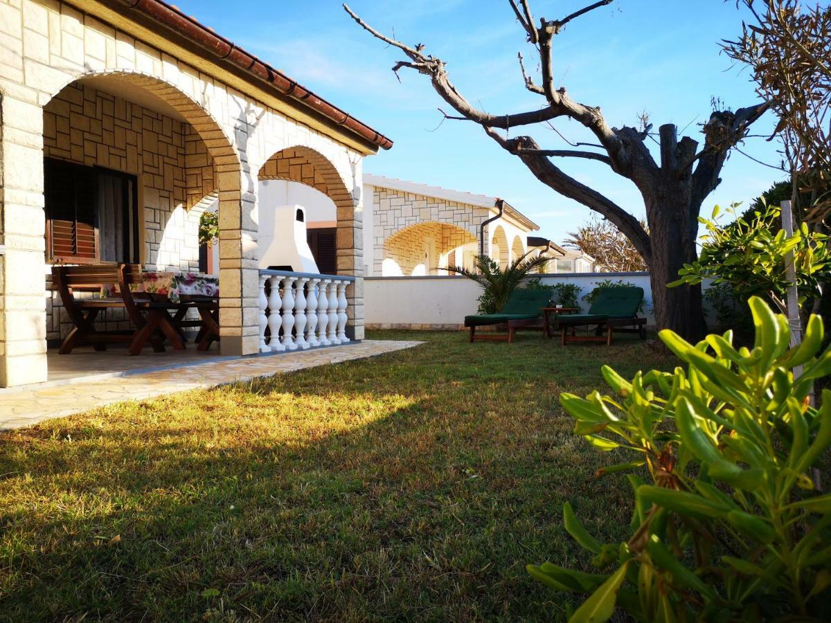 Holiday House Tara Vila Vir Exterior foto